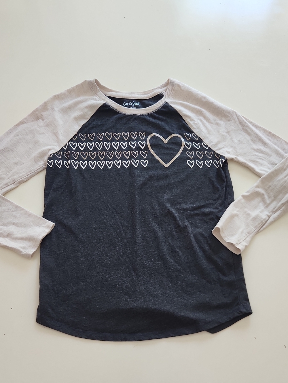 Cat & Jack Heart Print Long Sleeve Baseball Raglan Tee Gray Charcoal Large 10 12